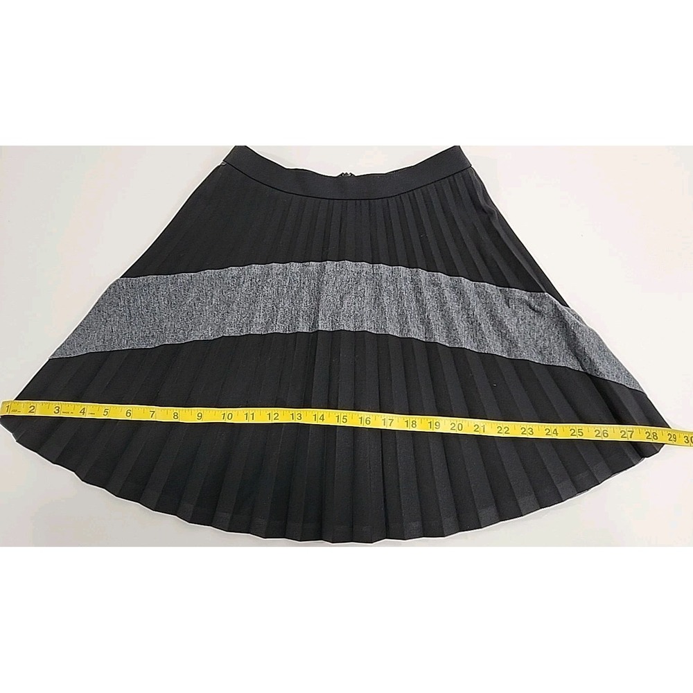 Lacoste Black Gray Pleated Mini Skirt Made in France Size UK 4 US 2 - Picture 3 of 7